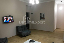 公寓 2-комн 77 m² - 帕纳瓦兹国王, Batumi
