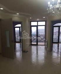 公寓 3-комн 73 m² - 尤里耶夫斯卡娅, Batumi