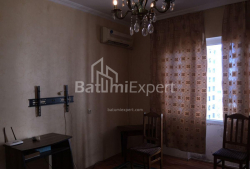 公寓 65 平方米的公寓 - 治安官 Khimshiashvili, Batumi, 佐治亚州。