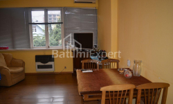 公寓 3-комн 61 m² - 米哈伊尔·莱蒙托夫, Batumi