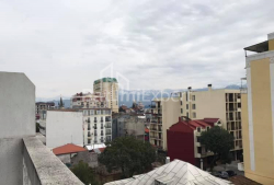 公寓 71 平方米的公寓 - 戴维·克尔迪亚什维利, Batumi, 佐治亚州。