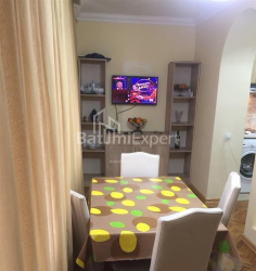 公寓 3-комн 65 m² - 尤里耶夫斯卡娅, Batumi