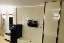 公寓 1-комн 33 m² - 治安官 Khimshiashvili, Batumi