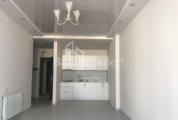 公寓 3-комн 58 m² - 尼科·皮罗斯马尼, Batumi