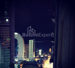 公寓 3-комн 54 m² - 尼科·皮罗斯马尼, Batumi