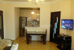 公寓 3-комн 73 m² - 米哈伊尔·莱蒙托夫, Batumi