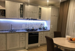 公寓 3-комн 80 m² - 优素福·科巴拉泽, Batumi