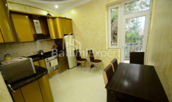 公寓 4-комн 95 m² - 尼科·皮罗斯马尼, Batumi