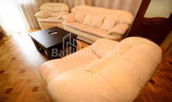 公寓 3-комн 95 m² - 尼科·皮罗斯马尼, Batumi