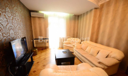 公寓 3-комн 95 m² - 尼科·皮罗斯马尼, Batumi