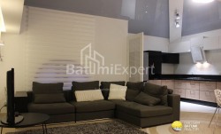 公寓 3-комн 100 m² - 祖拉巴戈尔吉拉泽, Batumi