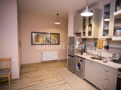 公寓 3-комн 70 m² - 尼科·皮罗斯马尼, Batumi