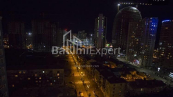 公寓 3-комн 70 m² - 尼科·皮罗斯马尼, Batumi