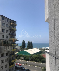 公寓 33 平方米的公寓 - 治安官 Khimshiashvili, Batumi, 佐治亚州。