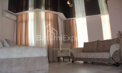 公寓 3-комн 80 m² - 祖拉巴戈尔吉拉泽, Batumi