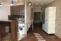 公寓 2-комн 42 m² - 尼科·皮罗斯马尼, Batumi