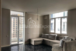 公寓 2-комн 81 m² - 尤里耶夫斯卡娅, Batumi