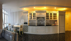 公寓 2-комн 81 m² - 尤里耶夫斯卡娅, Batumi