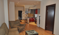 公寓 3-комн 85 m² - 祖拉巴戈尔吉拉泽, Batumi