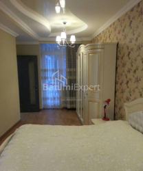 公寓 4-комн 274 m² - 得墨忒耳塔夫达德布利, Batumi