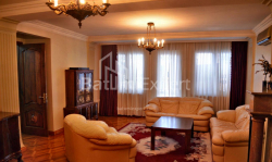 公寓 6-комн 140 m² - 尤里耶夫斯卡娅, Batumi