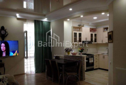 公寓 3-комн 77 m² - 沙尔瓦·伊纳萨里泽, Batumi
