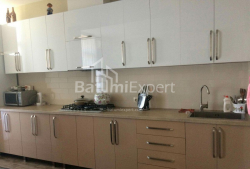 公寓 3-комн 73 m² - 优素福·科巴拉泽, Batumi