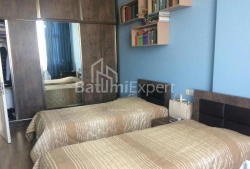 公寓 3-комн 73 m² - 优素福·科巴拉泽, Batumi