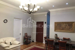 公寓 5-комн 115 m² - 尤里耶夫斯卡娅, Batumi