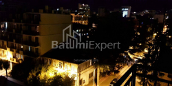 公寓 77 平方米的公寓 - 帕纳瓦兹国王, Batumi, 佐治亚州。