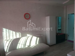 公寓 38 平方米的公寓 - 尼科·皮罗斯马尼, Batumi, 佐治亚州。