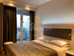 公寓 1-комн 30.4 m² - 治安官 Khimshiashvili, Batumi