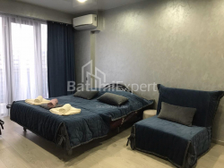 公寓 1-комн 38 m² - 治安官 Khimshiashvili, Batumi