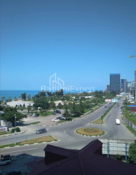 公寓 48 平方米的公寓 - 莱赫和玛丽亚·卡钦斯基, Batumi, 佐治亚州。