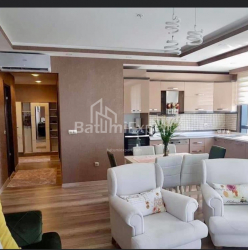 公寓 3-комн 88 m² - 鲁斯塔韦利, Batumi