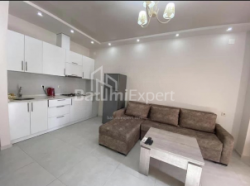 公寓 3-комн 61 m² - 尼科·皮罗斯马尼, Batumi