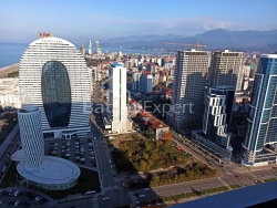 公寓 30 平方米的公寓 - 治安官 Khimshiashvili, Batumi, 佐治亚州。