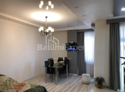 公寓 3-комн 74 m² - 沙尔瓦·伊纳萨里泽, Batumi