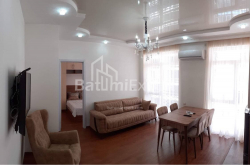 公寓 3-комн 55 m² - 莱赫和玛丽亚·卡钦斯基, Batumi