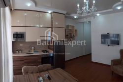 公寓 3-комн 55 m² - 莱赫和玛丽亚·卡钦斯基, Batumi