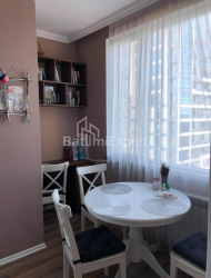 公寓 3-комн 72 m² - 尼科·皮罗斯马尼, Batumi