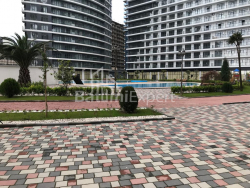 公寓 74.7 平方米的公寓 - 莱赫和玛丽亚·卡钦斯基, Batumi, 佐治亚州。