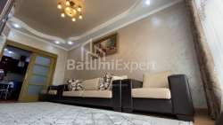 公寓 3-комн 70 m² - 尼科·皮罗斯马尼, Batumi