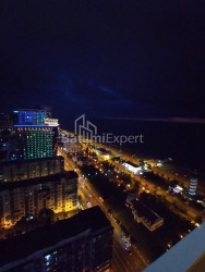 公寓 30 平方米的公寓 - 治安官 Khimshiashvili, Batumi, 佐治亚州。