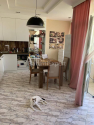 公寓 2-комн 90 m² - Vazha-Pshavela, Batumi