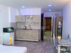 公寓 1-комн 32.5 m² - 治安官 Khimshiashvili, Batumi