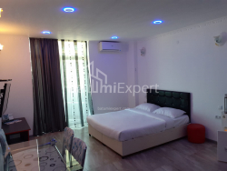 公寓 1-комн 32.5 m² - 治安官 Khimshiashvili, Batumi
