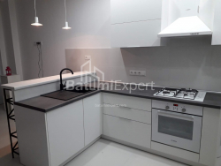 公寓 4-комн 93 m² - 尼科·皮罗斯马尼, Batumi
