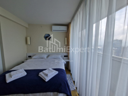 公寓 43 平方米的公寓 - 治安官 Khimshiashvili, Batumi, 佐治亚州。