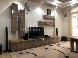公寓 2-комн 57 m² - 优素福·科巴拉泽, Batumi